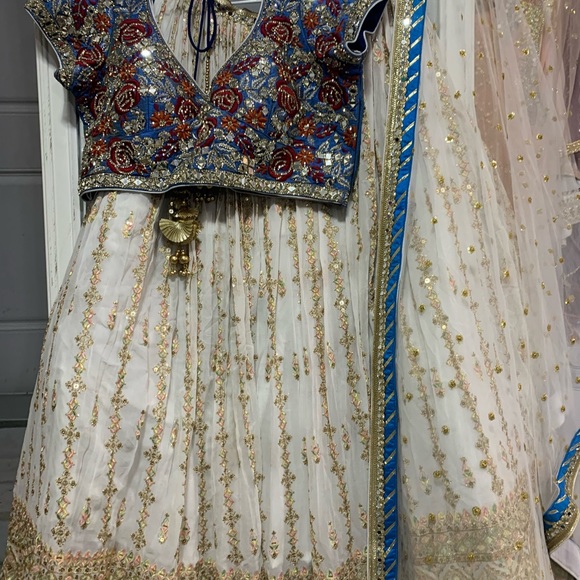 Re and new heavy lengha with hand work blouse size 40-42 - Picture 4 of 8